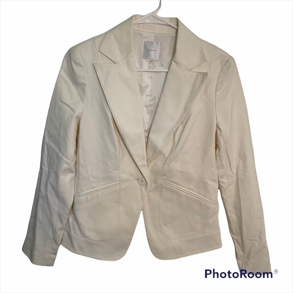 UWN Women's Size 2 One Butter Blazer Ivory Textured Faux Pockets Lined Stretch‎